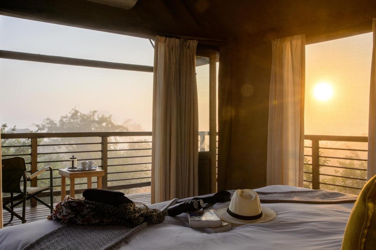 Ndhula Luxury Tented Lodge White River Esterno foto