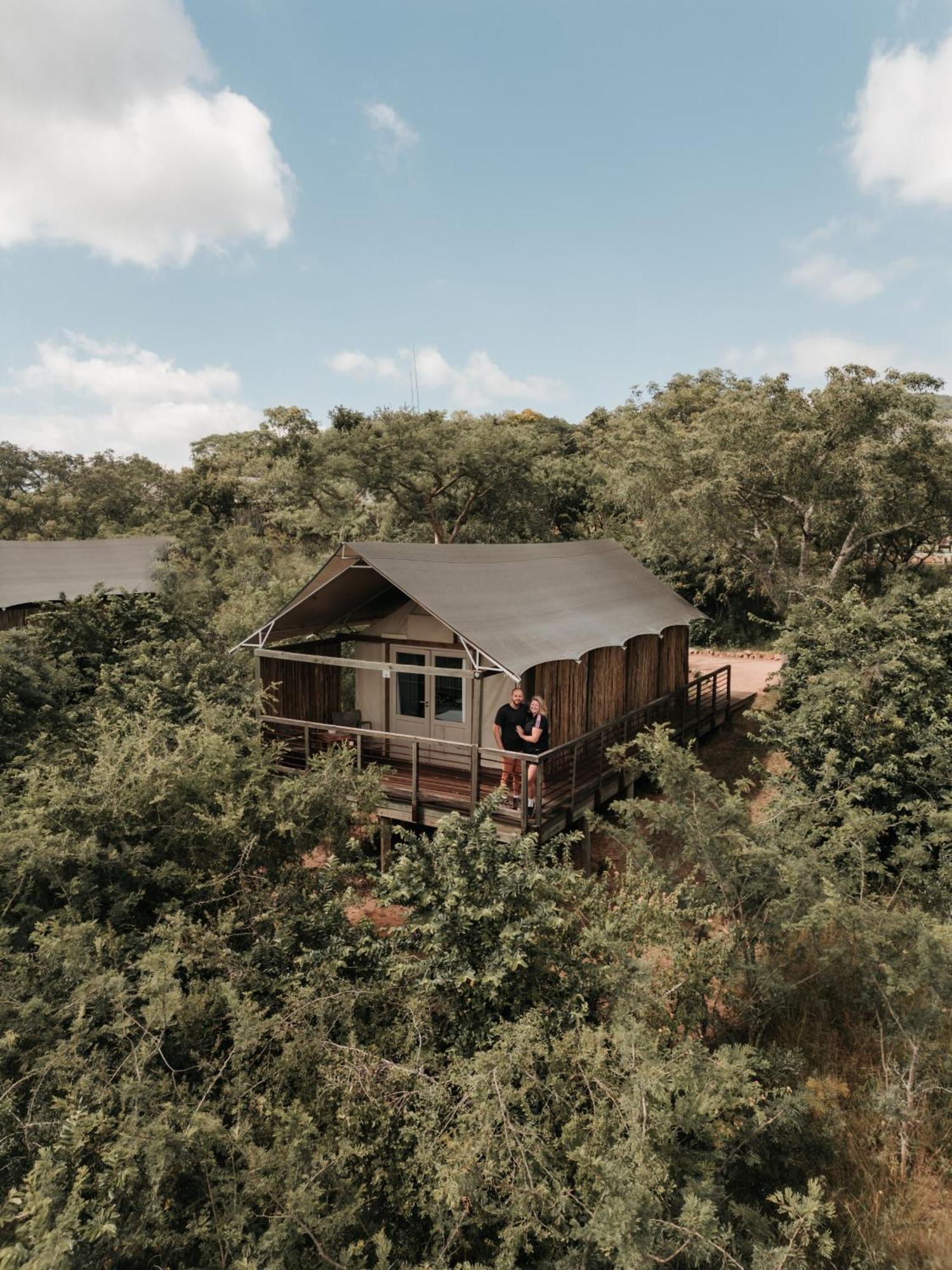 Ndhula Luxury Tented Lodge White River Esterno foto