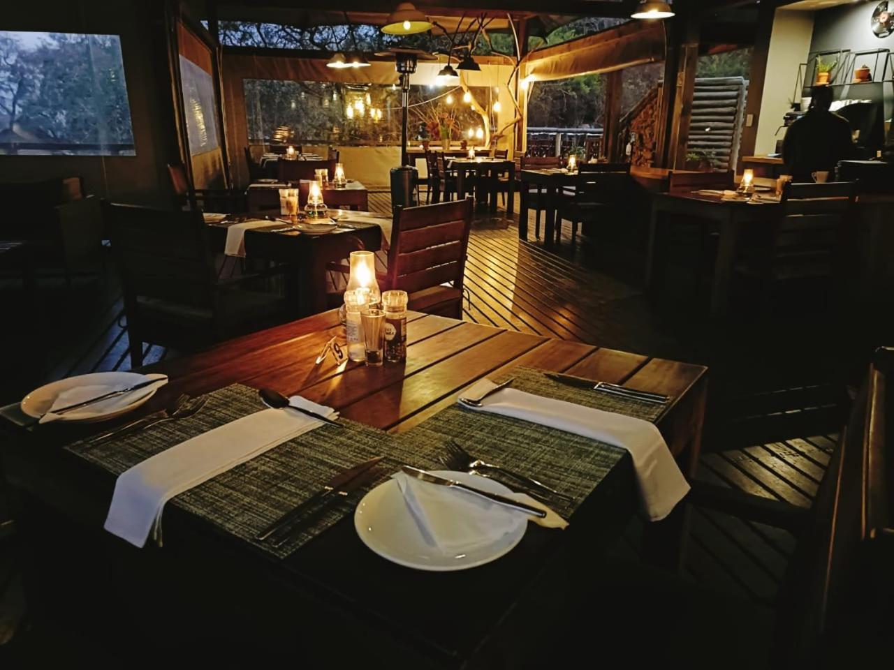 Ndhula Luxury Tented Lodge White River Esterno foto
