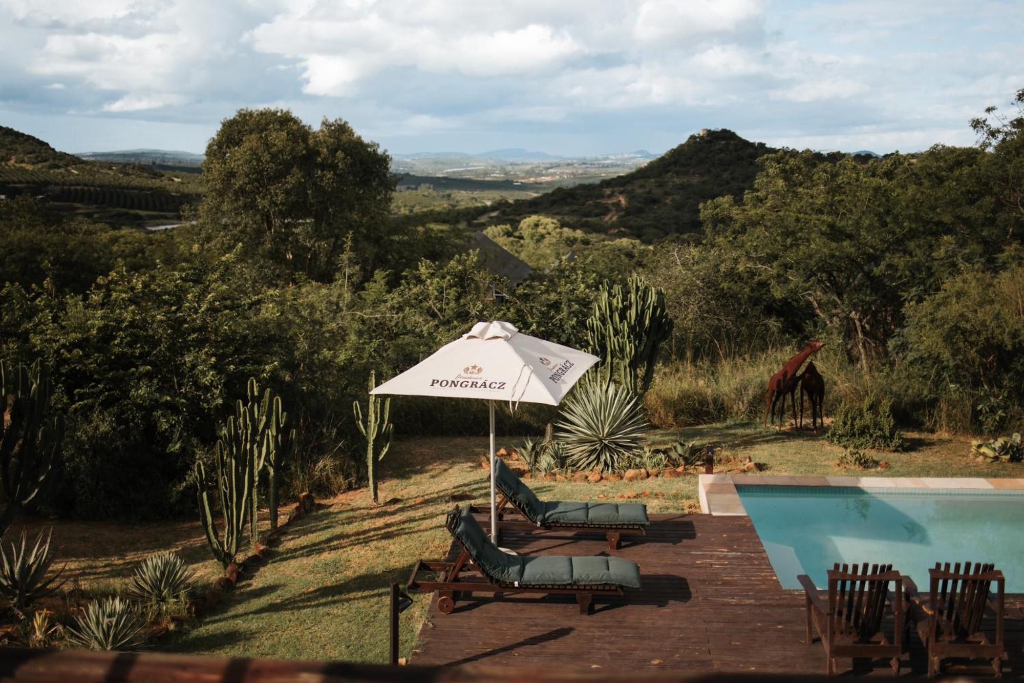 Ndhula Luxury Tented Lodge White River Esterno foto
