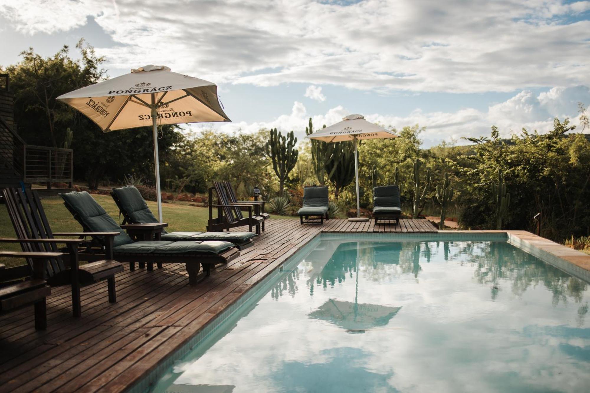 Ndhula Luxury Tented Lodge White River Esterno foto