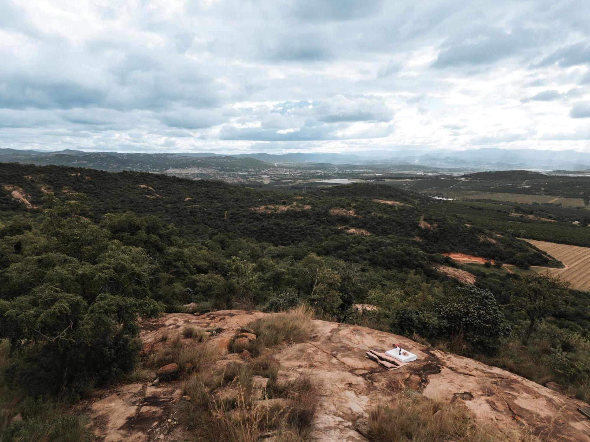 Ndhula Luxury Tented Lodge White River Esterno foto