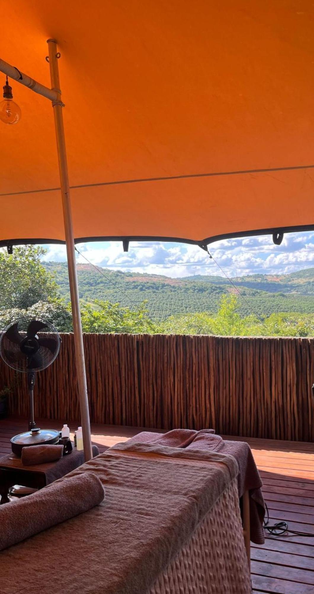 Ndhula Luxury Tented Lodge White River Esterno foto