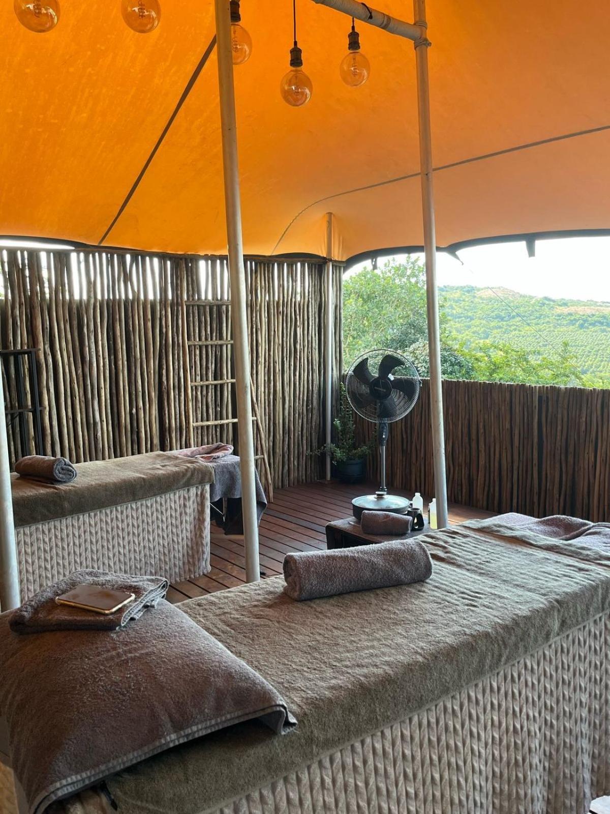Ndhula Luxury Tented Lodge White River Esterno foto