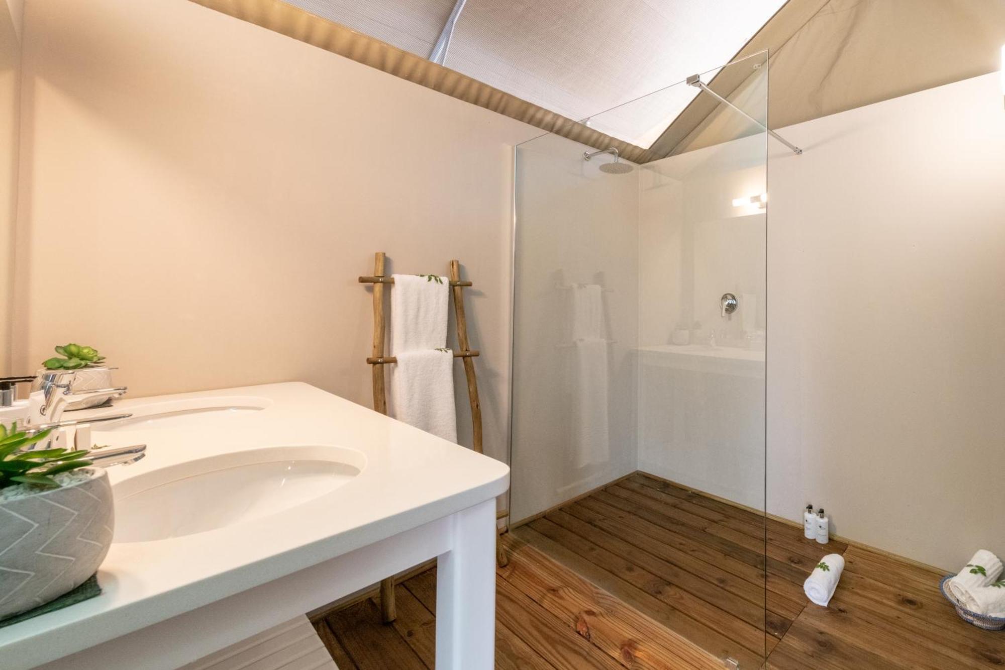 Ndhula Luxury Tented Lodge White River Esterno foto