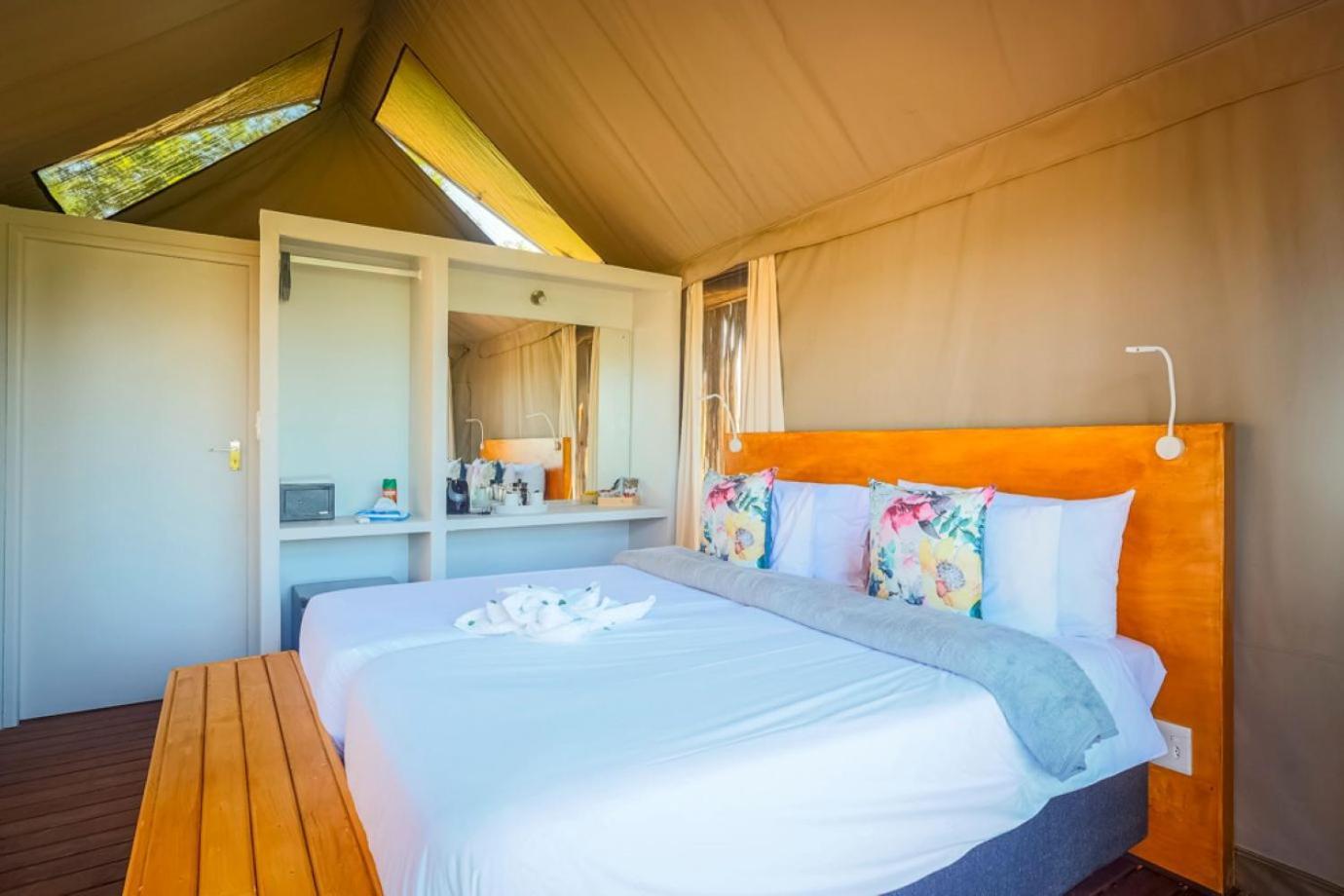 Ndhula Luxury Tented Lodge White River Esterno foto